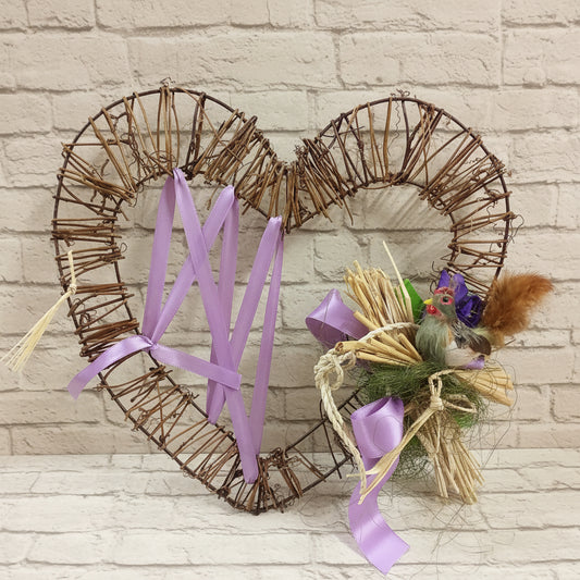 cuore vimini viticcio rattan addobbi lilla violette coroncina ghirlande fuoriporta pasquali da appendere decorazioni fiori rafia gallina miniature