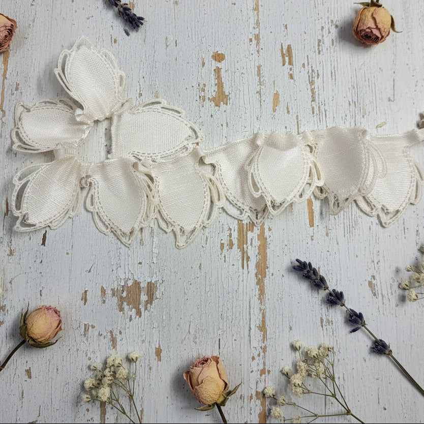 colore avorio nastro portaconfetti tela bouclè e velo forma petali foglie per coccarde con tirante da confezionare con confetti per segnaposto e bomboniere