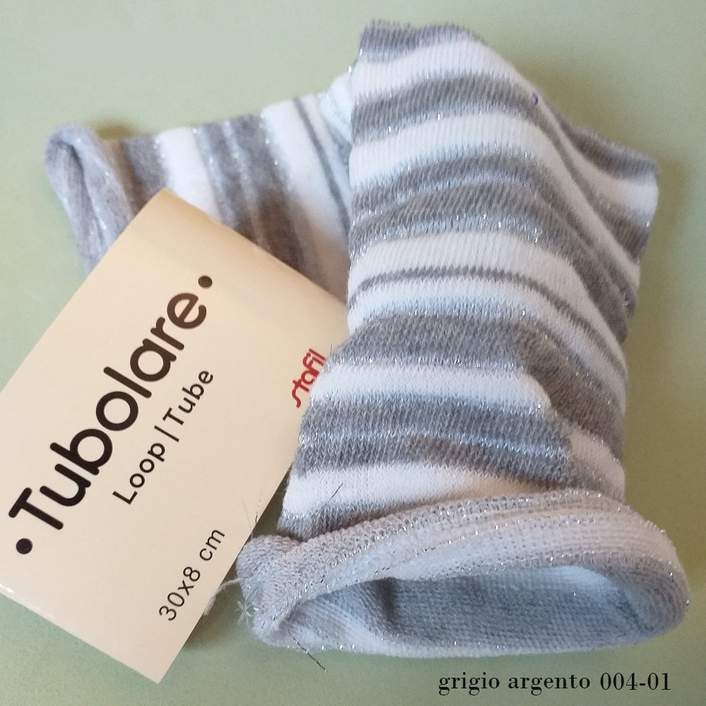 tubolari fondo bianco righe grigio argento Natale maglia tessuto elastico stoffa ad uso fai da te composizioni natalizie centrotavola fuoriporta gnomi bambole addobbi decorazioni