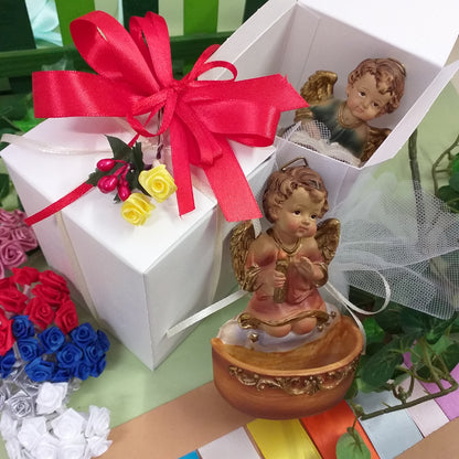 rosso packaging confetti di angelo da appendere bomboniere sacre religiose idee regalo oggetto resina acquasantiera forma angioletto