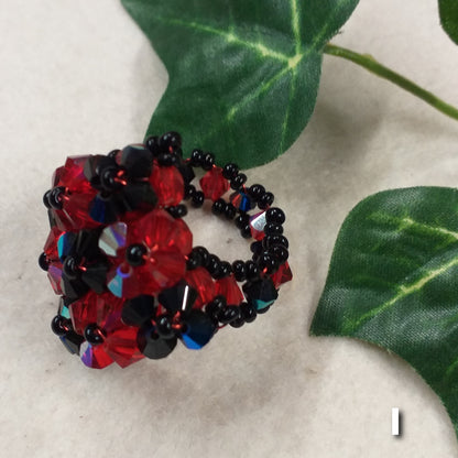 rosso nero shop anelli bigiotteria di perline perle pietre intreccio schema tecnica fiori fatti a mano con filo e basi