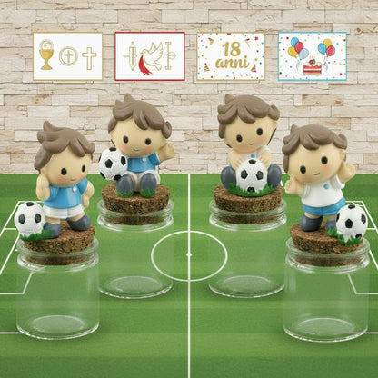 barattolini vasetti tappo sughero  applicazione calcio calciatore con pallone statuetta maglia azzurra Italia da confezionare come bomboniera segnaposto portaconfetti