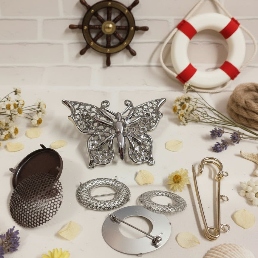 negozio online vendita basi per spille fai da te bigiotteria creare perline charms ciondoli metallo rame argento bottoni con ago spilloni con anellino forma farfalla