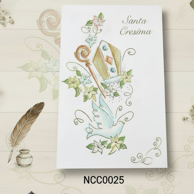 copertina con Mitria cappello del vescovo colomba gigli stampa scritta dorata simboli a colori biglietto invito partecipazione cartoncino per Santa Cresima da scrivere o stampare fai da te