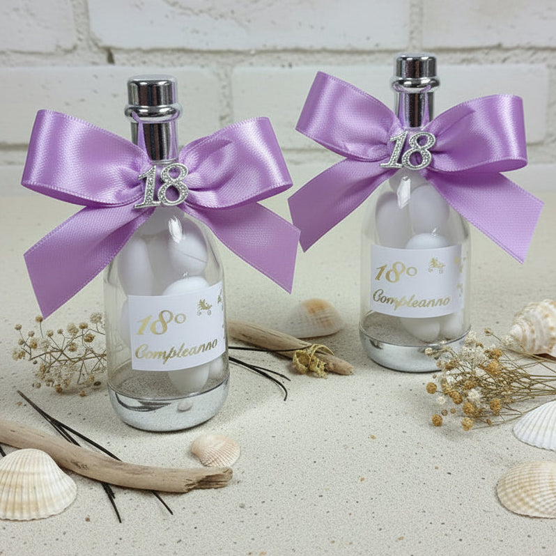 idee particolari bomboniere 18 anni diciottesimo compleanno maschio o ragazza bottiglia portaconfetti confezionata fiocco nero argento sigillo ceralacca numero 18 confetti bianchi mandorla tulle bigliettino personalizzato