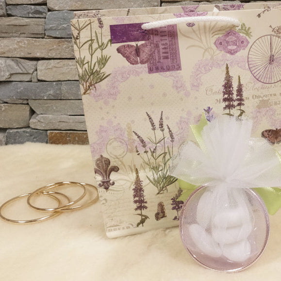 retro di sacchetto portaconfetti a cerchio di metallo dorato con anelli per confezioni 5 confetti bianchi classici mandorla uso segnaposto bomboniere confettata