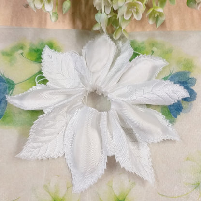 nastro canetè organza portaconfetti tirante foglie petali per costruire coccarda segnaposto packaging confezionamento bomboniere fai da te fiori confetti italiani bianchi