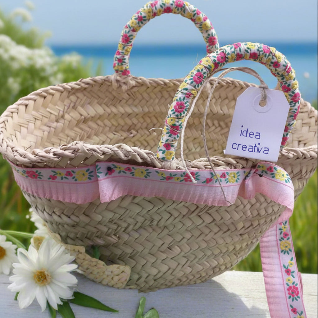 idea creativa cesto coffa grezza siciliana paglia palma naturale borsa mare con manici sisal da rivestire decorare fai da te personalizzare con passamaneria fiorellini rosa