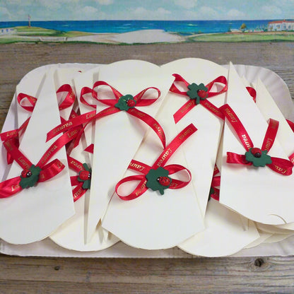 coni bianchi portaconfetti laurea bomboniere segnaposto coccinella quadrifoglio portafortuna per confezionare confetti dolcetti caramelle cioccolatini nastrino con scritta dorata colore rosso