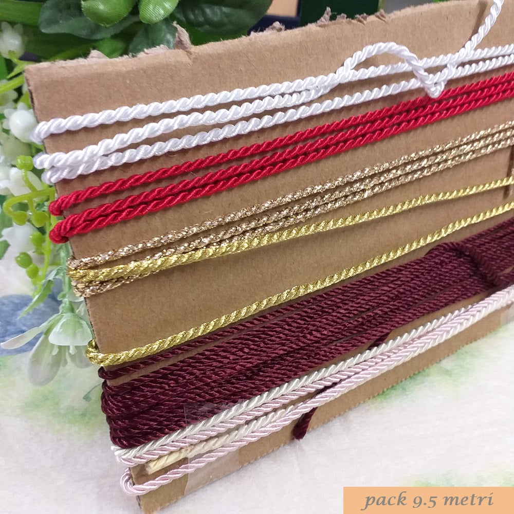 pack lotto 9.5 metri bianco rosso oro bordeaux crema passamaneria copripunto cordoncino bambole fai da te cucito creativo bordura per hobbistica cordino bomboniere rilegatura libretti Messa