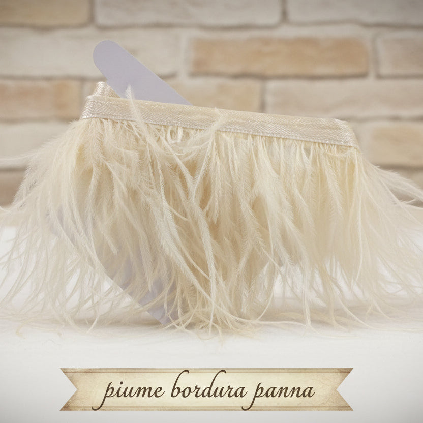 crema panna chiaro bianco naturale latte colore bordo piume struzzo per applicazioni abiti vestiti cerimonia borse uncinetto