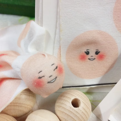 come creare testa legno e faccine maglina visetti bambole angioletti tessuto cotone stafil 4477-011 friends occhi aperti chiusi sorriso posa da cantore 5 modelli visi stampati disegnati colorati dipinti uso fai da te testine pupazzi di stoffa e pezza