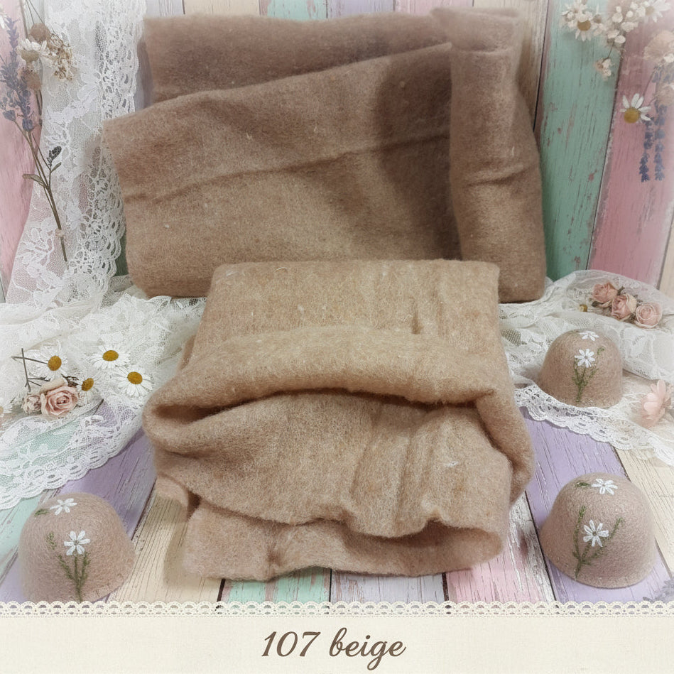 cammello beige baileys rotoli feltro vello di lana Stafil-Lehner Filz Ultima Wolle tessuto morbido modellabile panno 4 mm uso per idee natalizie presepe ambientazione vetrinistica packaging allestimento albero Natale campanelle pasquali