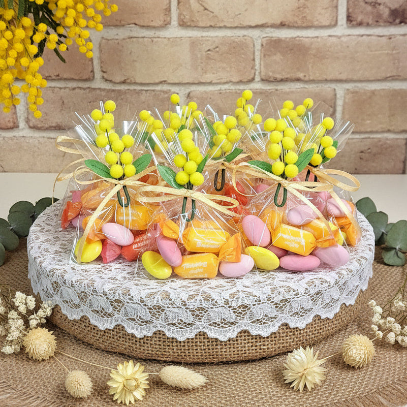 torta scenografica candy bar vassoio bustina sacchetto confezionato mimosa finta artificiale confezioni confetti gialli cioccolato e gusto limone cioccomandorla caramelle ricordino pensierino gadget regalino festa della donna bomboniere