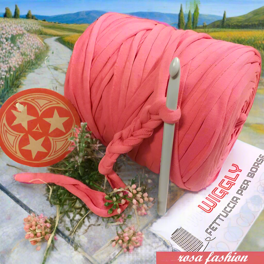 rosa fashion Wiggly fettuccia per borse uncinetto crochet bag pochette eco cotone lycra Cucirini Tre Stelle filato yarn garne t-shirt colorato moda fashion abbigliamento
