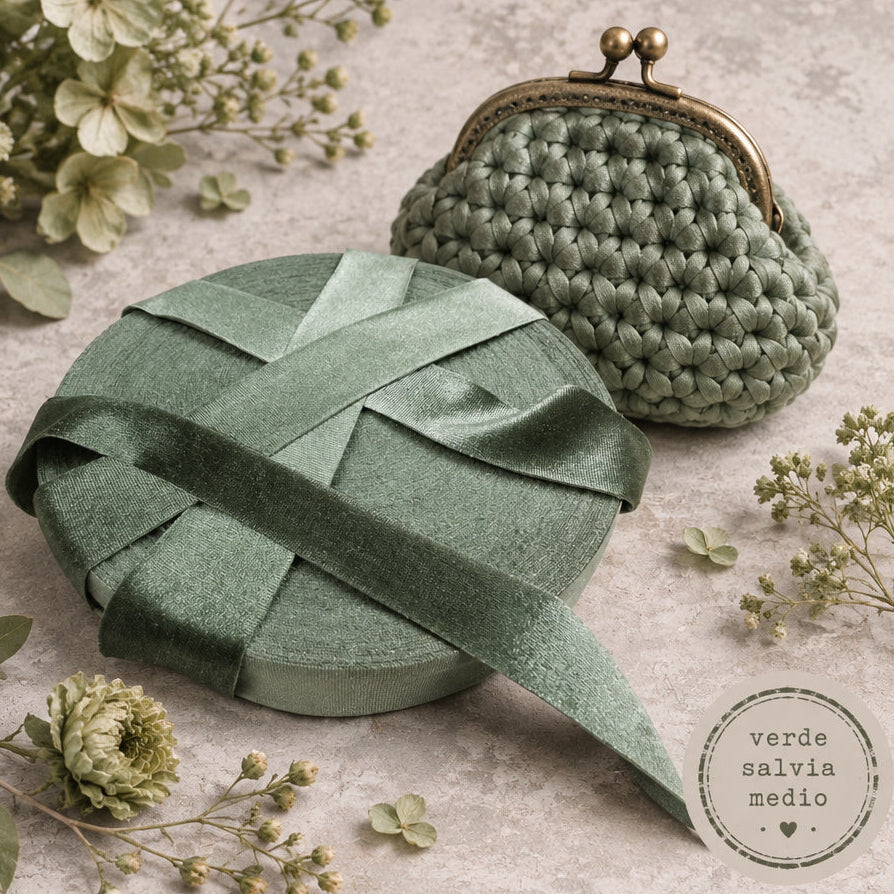 maglina verde salvia medio velvet crochet fettuccia velluto per borse uncinetto pizza per clutch bags pochette cerimonia matrimonio eleganti borsette