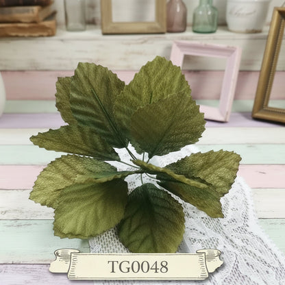 foglie di stoffa verdi velluto fai da te fiori composizioni rose bomboniere articoli per fioristi e fiorai decorazioni hobby perline botanica confezioni packaging segnaposto Natale