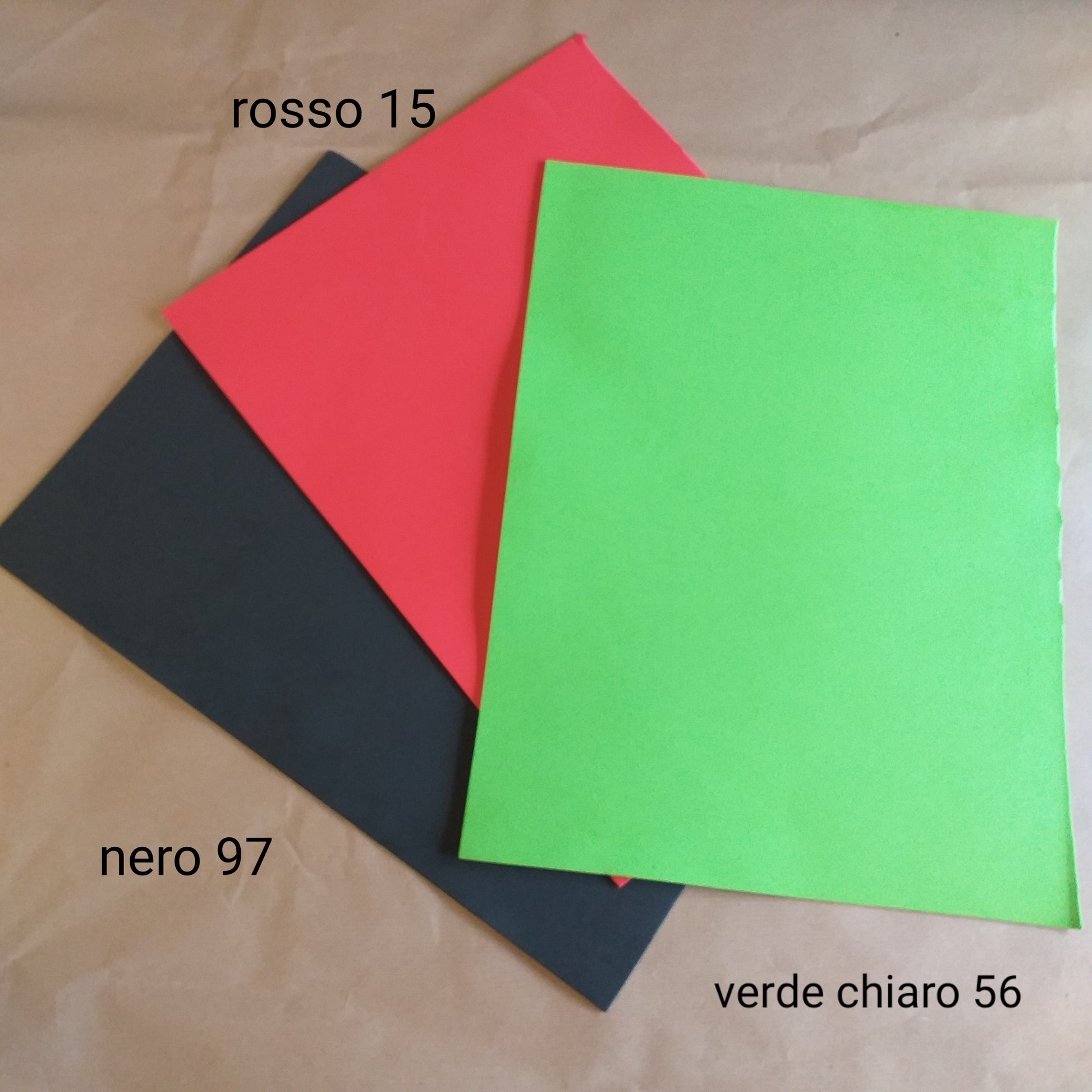 nero 97 rosso 15 verde chiaro 56 fogli piccoli 30x40 cm gomma crepla stafil termomodellabile formabile termica carta eva fommy uso lavoretti didattici di bambini creativi