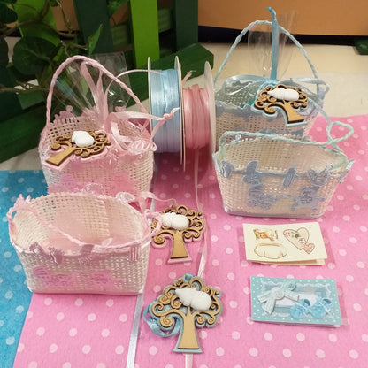 confezionate o kit fai da te sacchetti sportine portaconfetti nascita Battesimo juta bomboniere ciondolo albero della vita legno applicazione gessetto biberon 3 confetti bigliettini