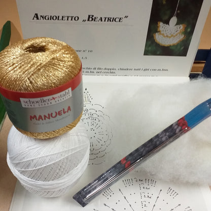 bianco dorato Manuela stafil-schoeller schemi tutorial istruzioni angioletto beatrice bomboniera comunione cresima battesimo kit fai da te uncinetto 1.50 filo ovatta da imbottitura