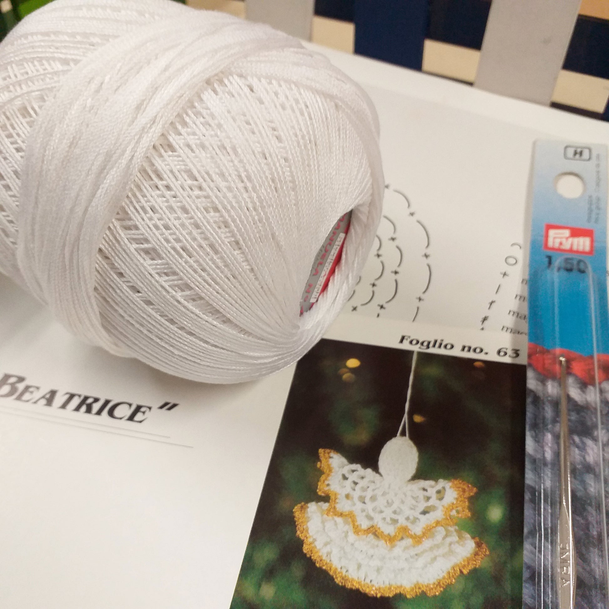 bianco dorato Manuela stafil-schoeller schemi tutorial istruzioni angioletto beatrice foglio n. 63 bomboniera comunione cresima battesimo kit fai da te uncinetto 1.50 filo