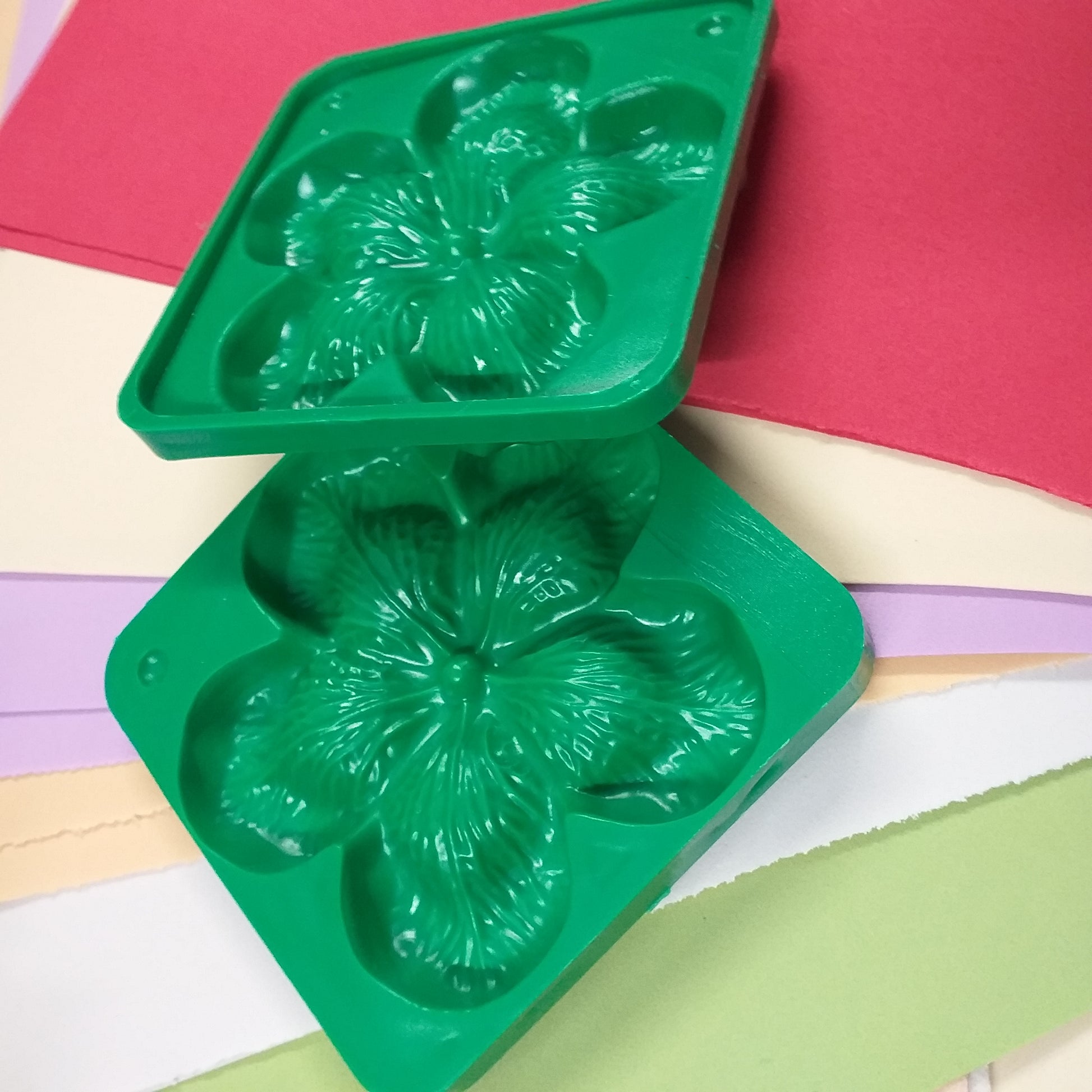 rosa a 5 petali del kit thikas renkalik stampi formine sagome fustelle per fommy gomma crepla carta eva colorati  fiori tecnica tessuto termico termomodellabile termoformabile