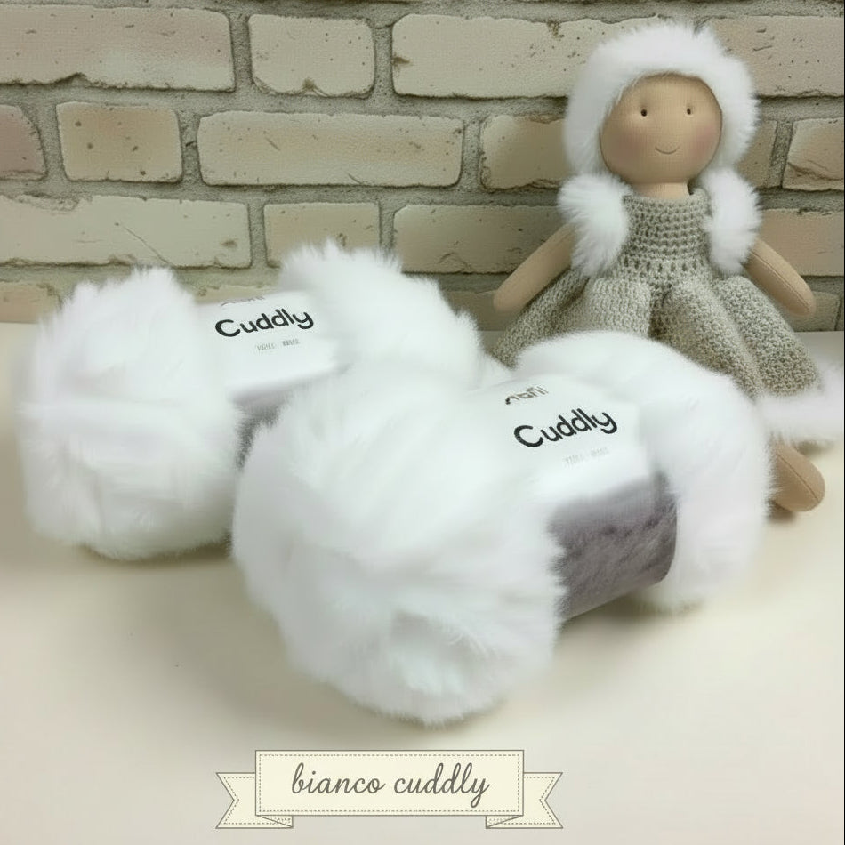 Lana pelliccia Caddly ecologica Stafil bianca per lavori ferri uncinetto maglia scaldacollo cappa borsa pochette clutch bag filato fettuccia pelosetto peluche bambole di pezza natale