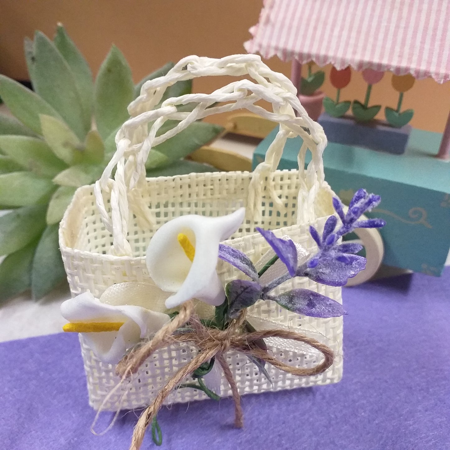sportina borsa mini portaconfetti bianca di paglia tema lavanda calle bianche juta corda segnaposto bomboniere matrimonio comunione cresima idee vetrina shop online