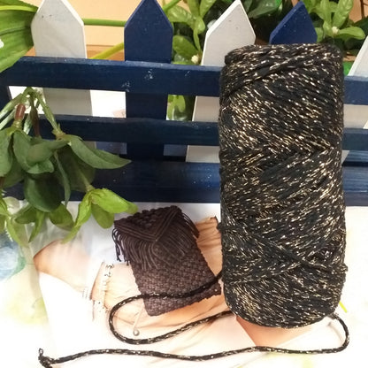 corda macramè lurex nero cordoncino filato cotone uncinetto maglia con filo glitterato uso addobbi decorazioni borsetta porta-cellulare fai da te tessitura nodi intrecci costumi borse pochette mare spiaggia canotta top estivo
