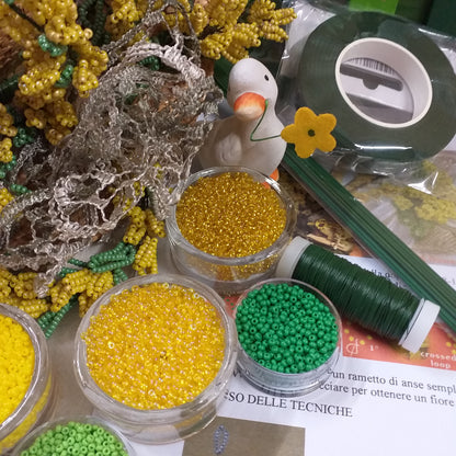 mimosa forsizia doppia ansa hobby perline vetro conteria veneziana di perle rocailles gialle verdi per creare kit fai da te papere bianche fili steli guttaperca stemtex verde istruzioni foto