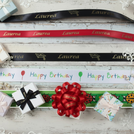 nastri tessuto raso tela stoffa stampati scritta Happy Birthday buon compleanno disegnati fantasia coccinelle dedica laurea dorata fondo rosso nero confezionare pacchetti regalo bomboniere fai da te