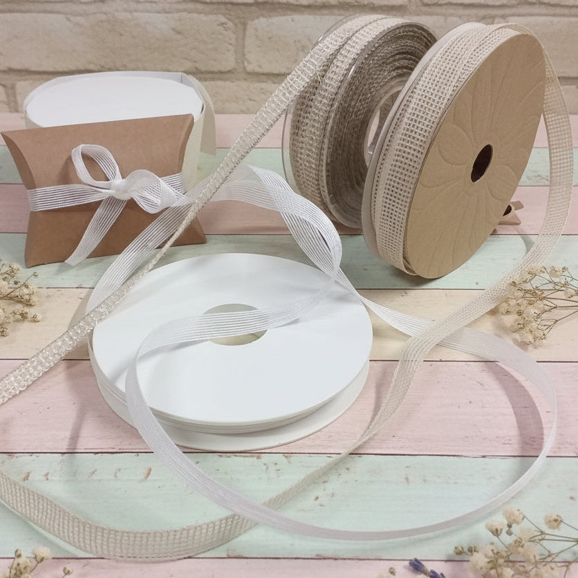 confezionamento shop eco-friendly green nastro juta naturale grezzo beige lino sbiancato garza di carta a rete rustico shabby chic nastrino basso 10 mm uso fiocchi confezionare bomboniere fai da te chiudipacco regalo packaging segnaposto vetrinistica hobbistica