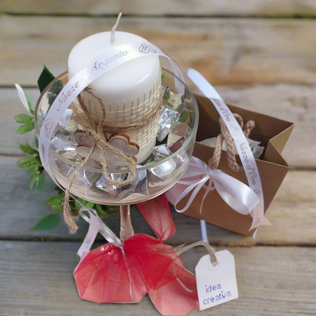 candela centrotavola e bomboniera shopper borsina idee creative con nastro stampato fedi simboli nozze d'oro o d'argento fondo bianco scritta dorata argentata anniversario matrimonio 25 o 50 anni venticinquesimo cinquantesimo per confezioni fai da te o packaging allestimento