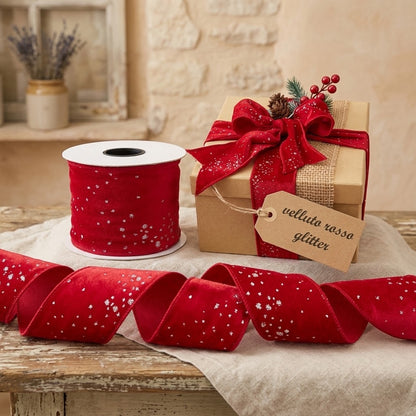 vetrina natalizia fai da te confezioni regalo packaging addobbi decorazioni albero Natale casa negozio ufficio con nastro tessuto rosso velluto con brillantini glitter