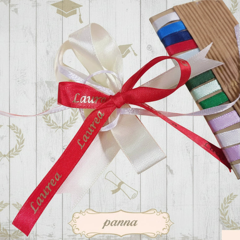 panna scritta laurea lettere filosofia coccarda fiocco pronto nastro raso per bomboniere fai da te confezionamento packaging portaconfetti vetrinistica scatole