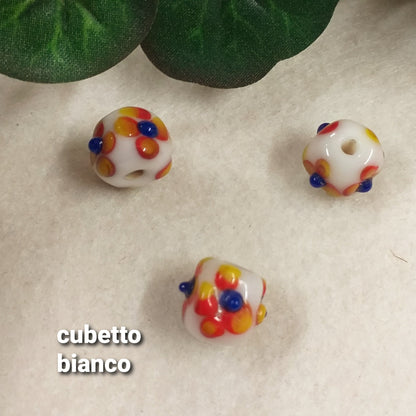 bianco cubetto dado perle di vetro stile veneziano a lume con fiori e perline fiorellini fai da te bigiotteria bijoux gioielli orecchini collane decorazioni bomboniere