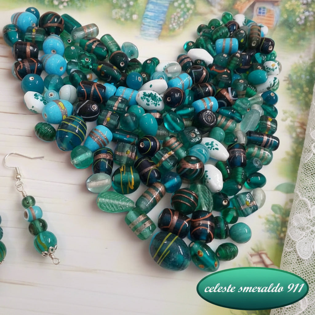 perle verdi smeraldo celeste chiaro bianco vendita sfuse a mezzo chilogrammo miste colorate assortite uso creare bijoux collane bigiotteria  lavoretti