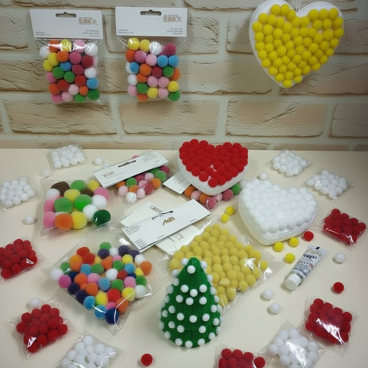 pompon colorati gialli palline miste colorate per lavoretti pasquali bambini creativi hobby bricolage decorazioni idea rivestire cuori polistirolo festa della donna