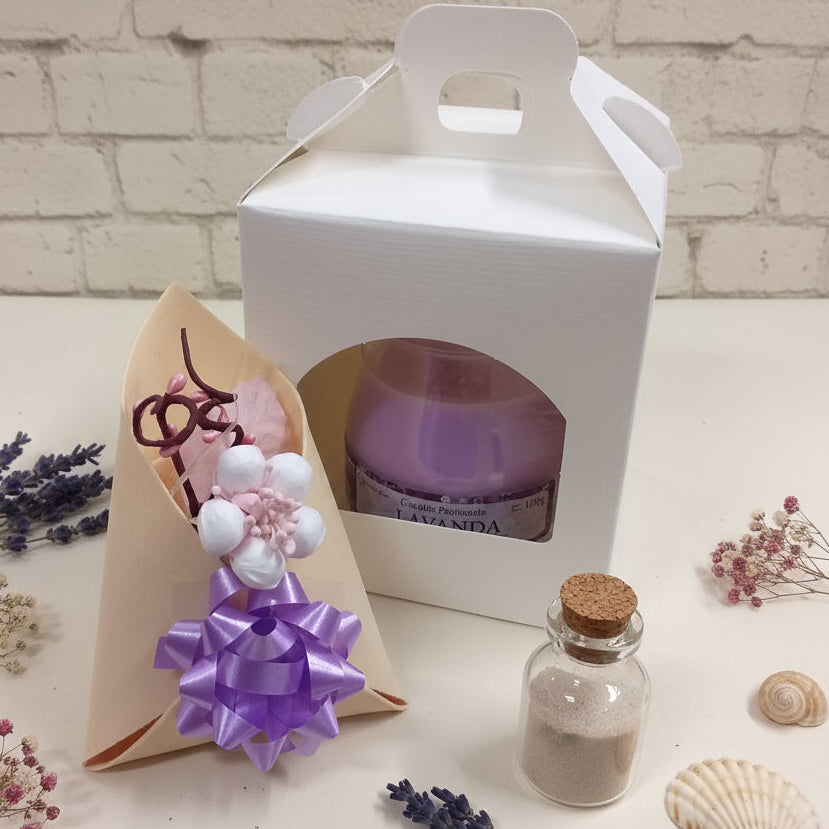 gift box idea fai da te confezionare regalo bomboniera ricordino packaging candela scatola porta vasetti barattoli miele marmellata con bustina fommy fiorellino segnaposto fiocco coccarda lilla lavanda