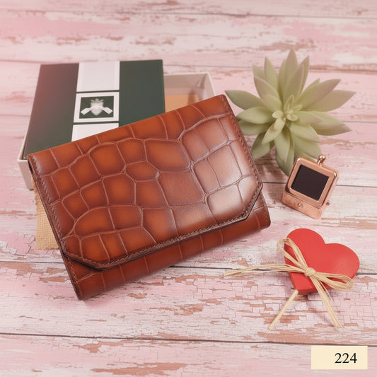 ecopelle stampata colore marrone portafoglio bottoncino idea regalo accessori moda donna sportivo artigianale made in italy