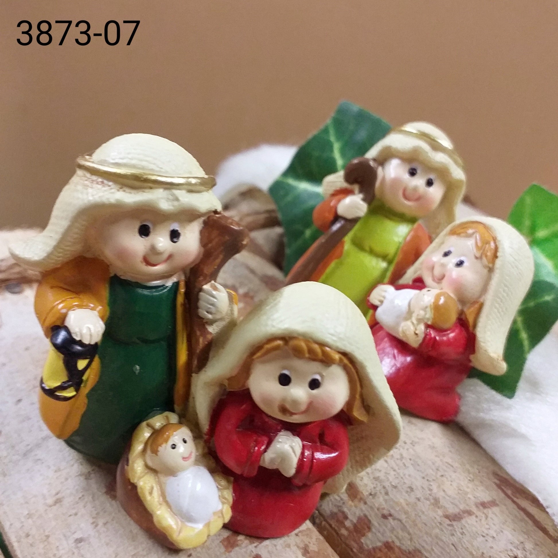 rosso verde 3873-07 stafil statuine colorate stile baby bambini gruppo Natività Giuseppe Maria Gesù Bambino miniatura ceramica di lavorazioni fatte a mano etnico moderno originale