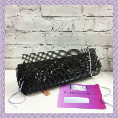 canovaccio foglio 42 x 60 cm quadratino rete 5 mm plastica canvas nera indurente per borse uncinetto o mezzo punto croce come pochette borsellini shopper telaio per lavori di tessitura