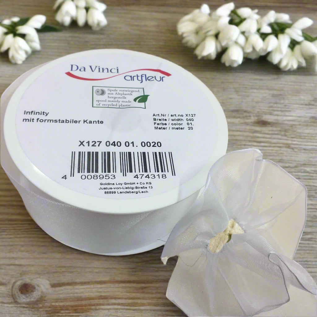 X127 Infinity prodotto da Da Vinci artfleur nastro organza rinforzato bianco 40 mm con ferretto bordo animato ondulato arricciato per fiocco coccarda facile uso packaging confezionamento bomboniere fai da te acconciature sposa bouquet