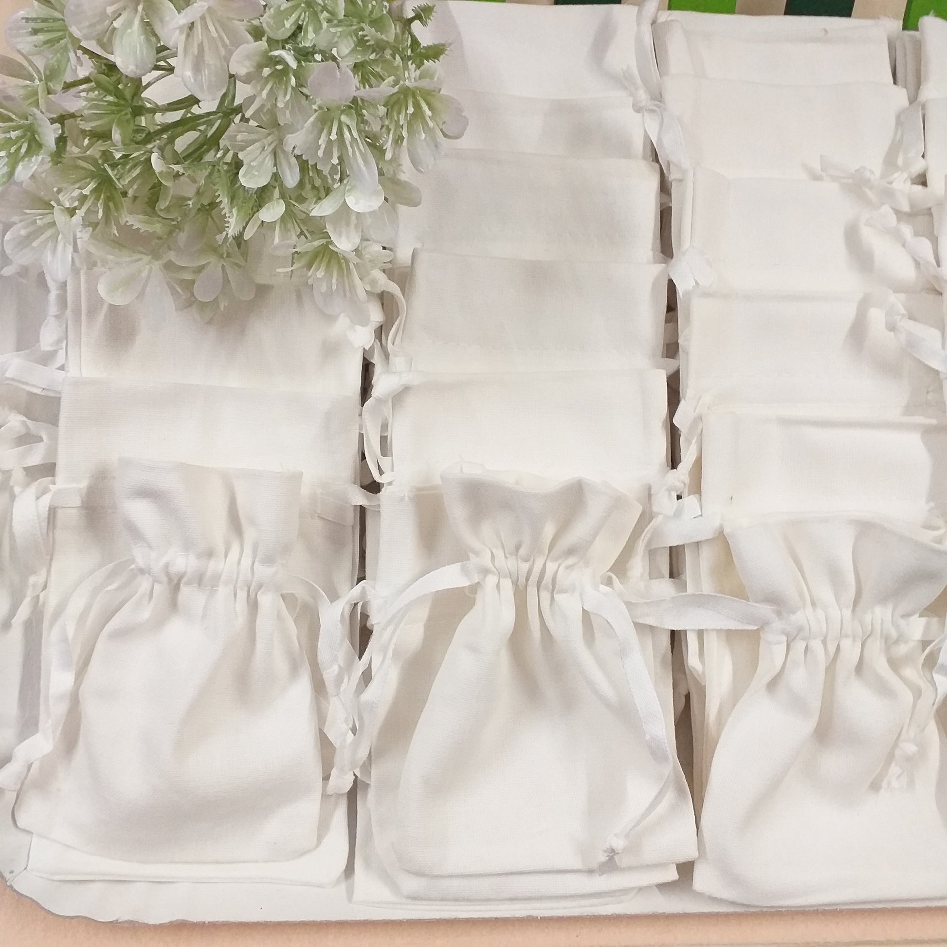 shop bustina economica nastrino tirante 9 x 12 cm di cotone sacchetto bianco tela per confetti bomboniera tessuto uso portaconfetti portalavanda con nastrino portariso sposi matrimonio prima comunione