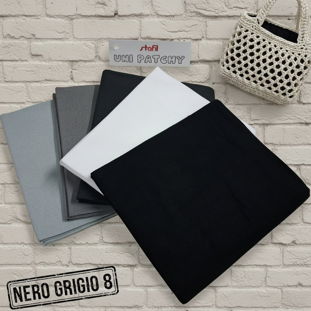 assortimento tinta unita bianco grigio nero di stoffe cotonine stock tessuti scampoli uso cucito creativo bambole di pezza fiocchi nascita hobbistica vetrinistica fodere borse uncinetto