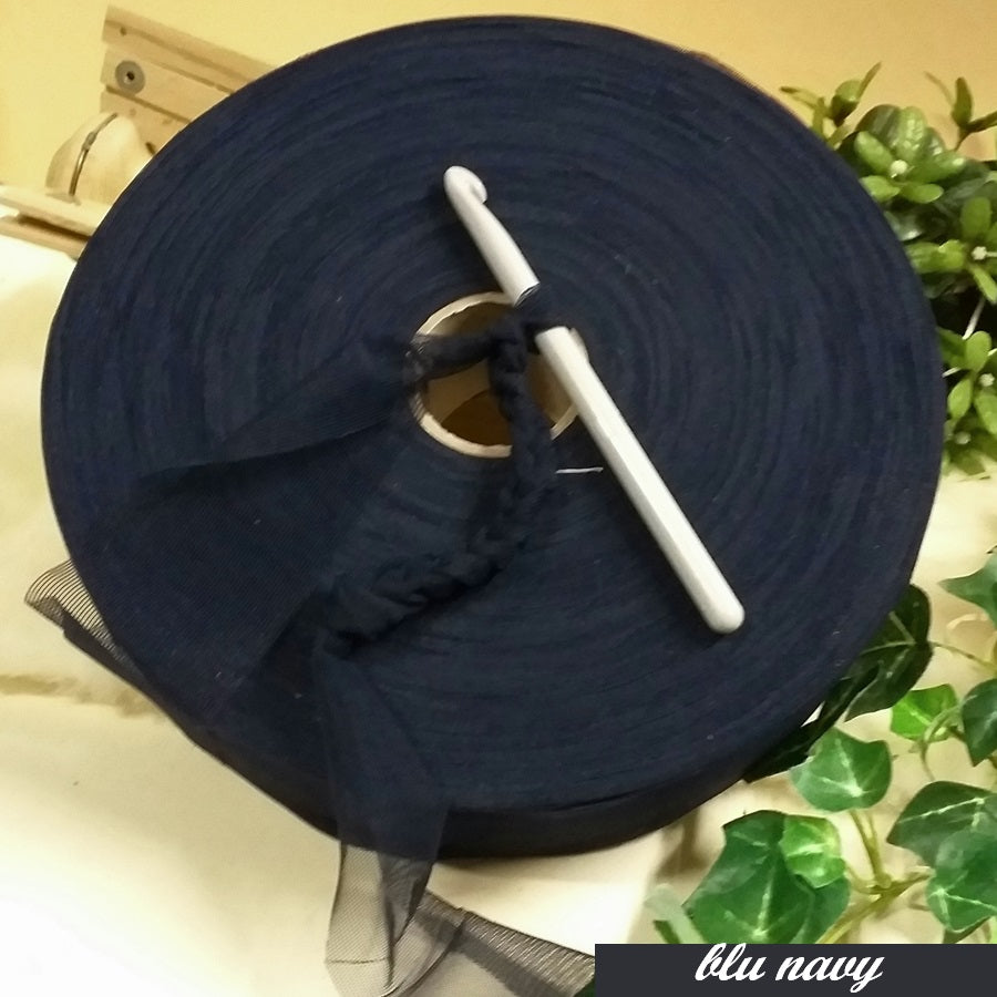 blu scuro navy maglina di tulle lycra elastica piatta alta larga filato uncinetto elastane elasticizzato per creazioni borse culle port enfant cestini tappeti cuscini pochette clutch bags