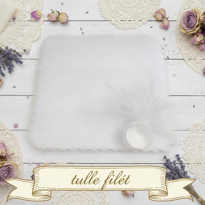 quadrato tulle filè retina bianca uso fai da te bomboniere confezionare portaconfetti con confetti modello ciuffetto pompon sacchetto caramella