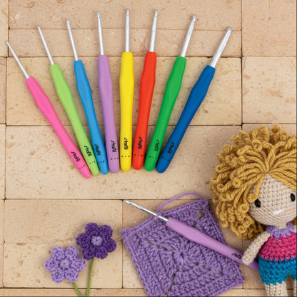 kit aghi di uncinetto modello ergonomico Stafil crochet hook set misure da 2 a 8 per lana cotone fettuccia amigurumi manico gomma impugnatura facile