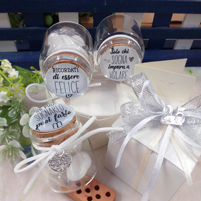 ciondolo albero vita cuore scatola packaging per se puoi sognarlo puoi farlo cuoricino frasi scritte su tappo bianco ceramica barattolo anniversario matrimonio nozze d'argento Italian bomboniera portaconfetti confezionato 5 confetti nastrino 25 anni applicazione simboli bigliettino personalizzato su vasetto vetro