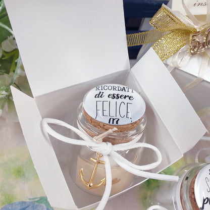 apertura scatola ricordati di essere felice cuoricino frasi scritte su tappo bianco ceramica barattolo matrimonio nozze Italian bomboniera portaconfetti confezionato 5 confetti nastrino bianco applicazione simboli fedi bigliettino personalizzato su vasetto vetro